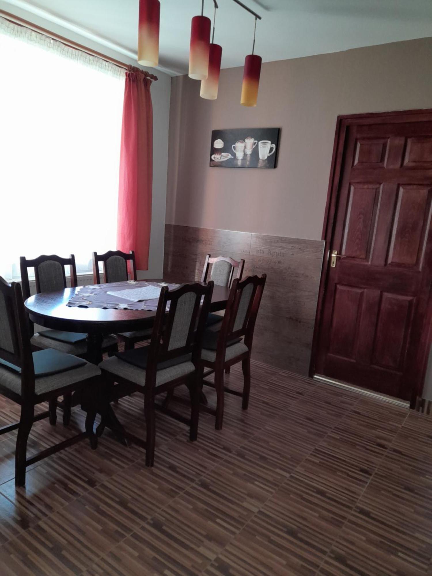 Vadrozsa Vendeghaz-Apartman Demjén Exteriör bild