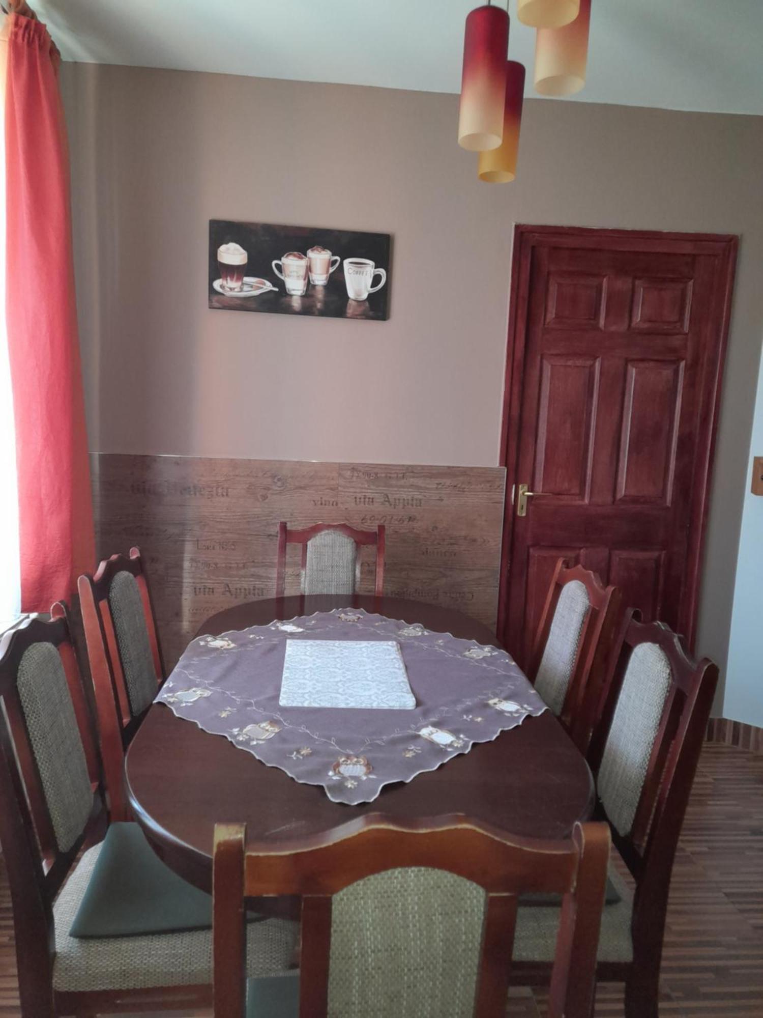 Vadrozsa Vendeghaz-Apartman Demjén Exteriör bild